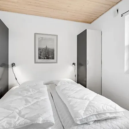 3 Bedroom Beautiful In Romo Ferienhaus